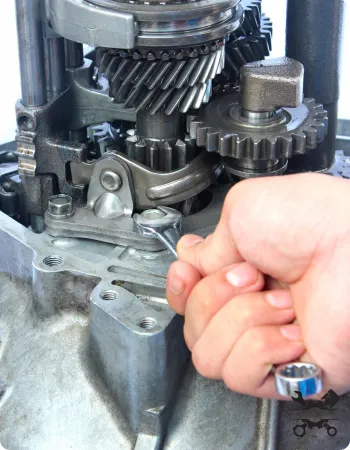 repairing Toyota gearbox